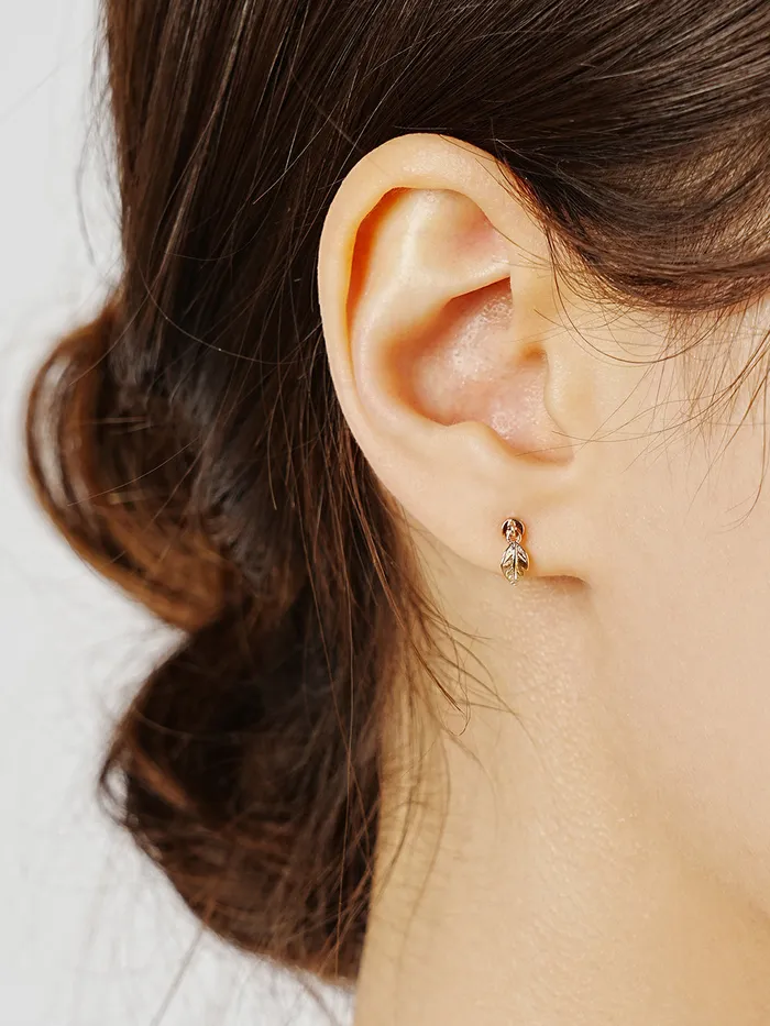MinimalBijoux Earrings 14K Gold Mini Leaf Drop Cartilage Earring 20G