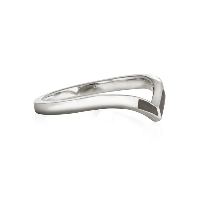 closebymejewelry Chevron Cremation Ring in Sterling Silver Rings