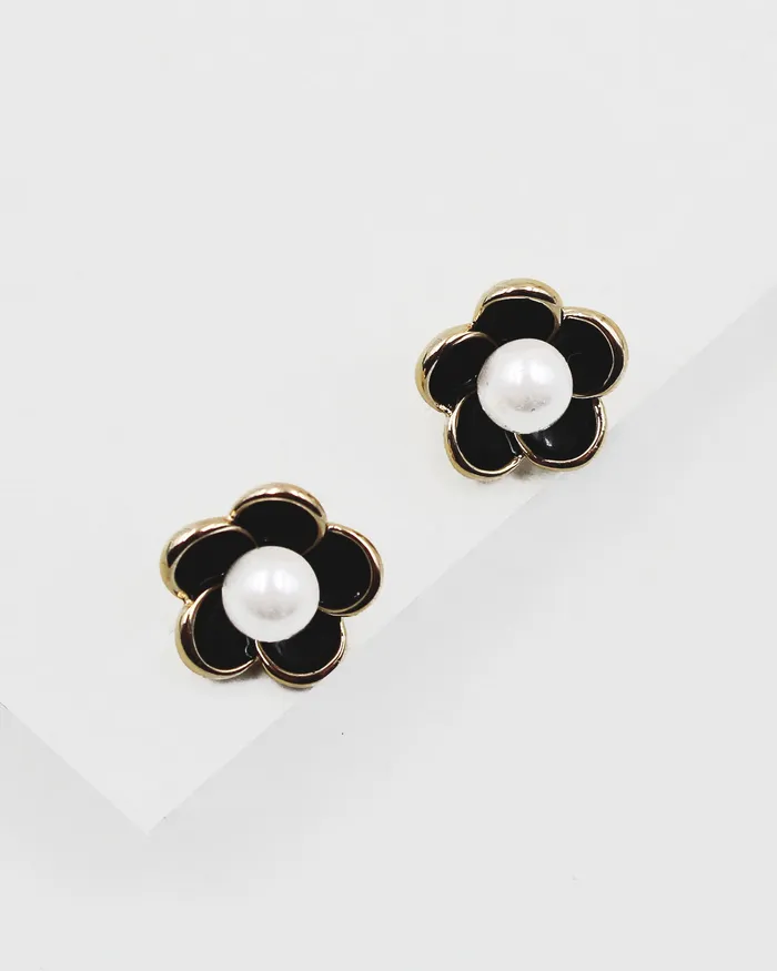 Earrings 090122 Pearl Center Flower Stud Earrings