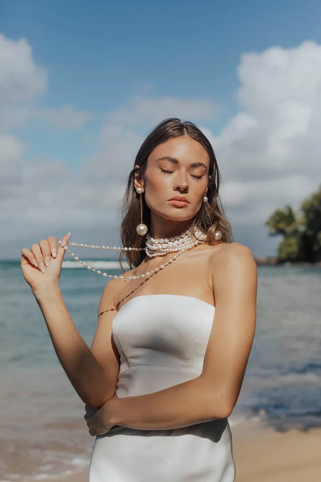 Earrings Untamed Petals Ines Pearl Drop