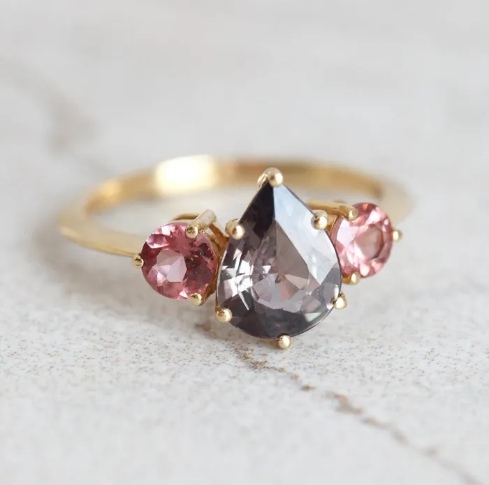 Rings Capucinne Bryndis Burgundy Sapphire Garnets Ring