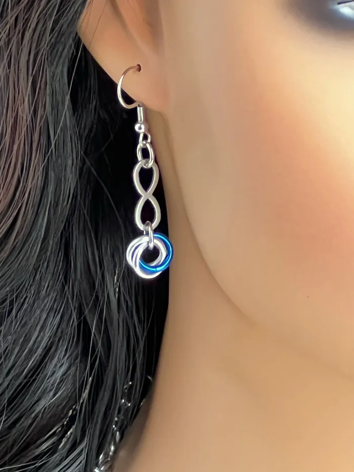 Captive Collars 17 19 Chainmaille Double Rope Infinity Day Collar and Earrings 247 Wear Earrings